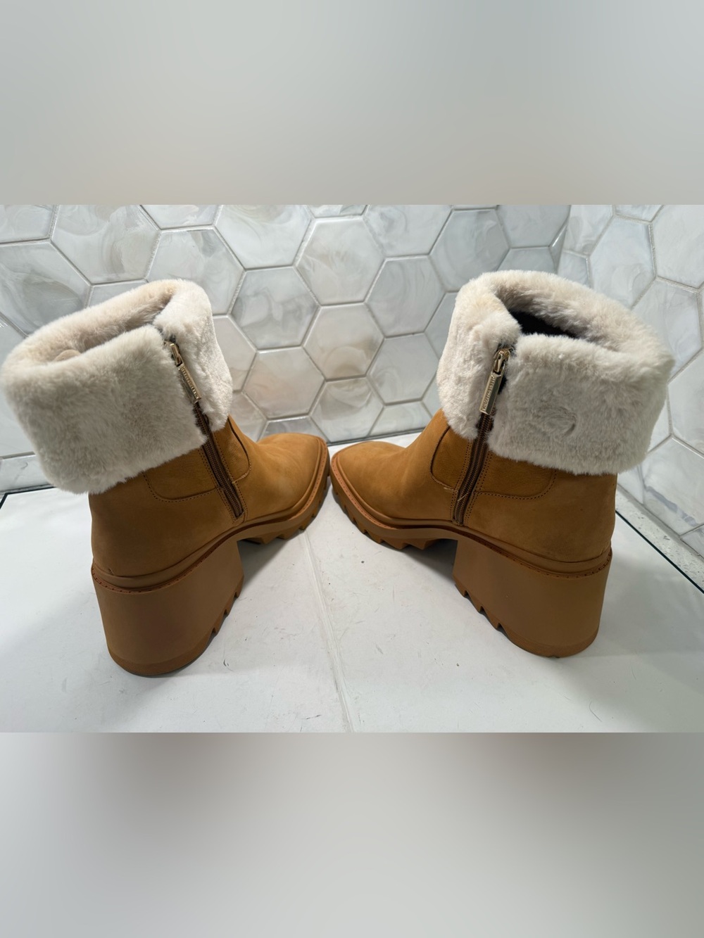 Karl Lagerfeld Paris Carey Fur Cuff Tan Suede Fashion Ankle Boots Sz 9.5 - Picture 9 of 15